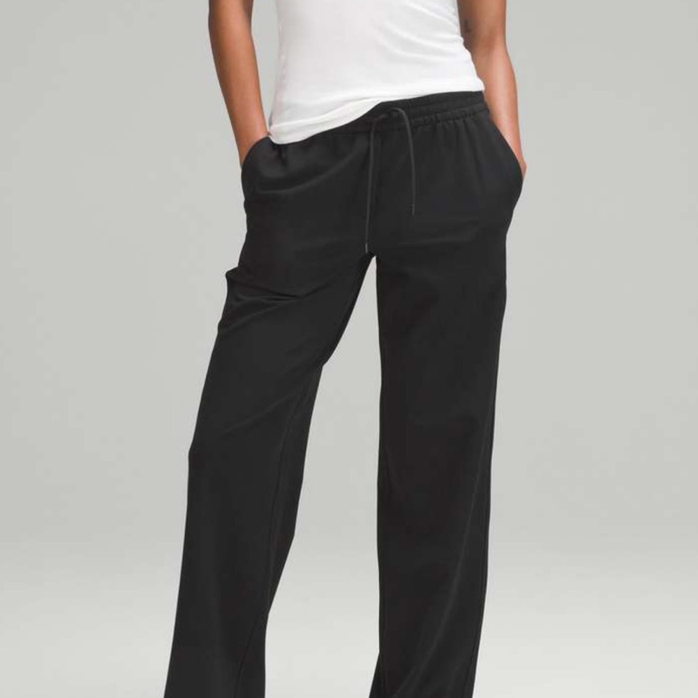 Lululemon Luxtreme Mid-Rise Straight-Leg Trouser size 12